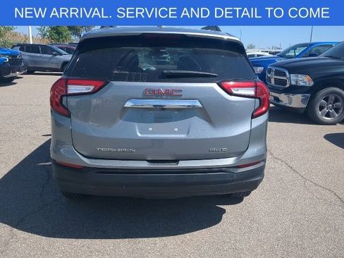 Used 2023 GMC Terrain SLE w/ Driver Convenience Package AWD/4WD image 4