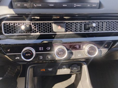 Certified 2024 Honda Civic EX-L image 18