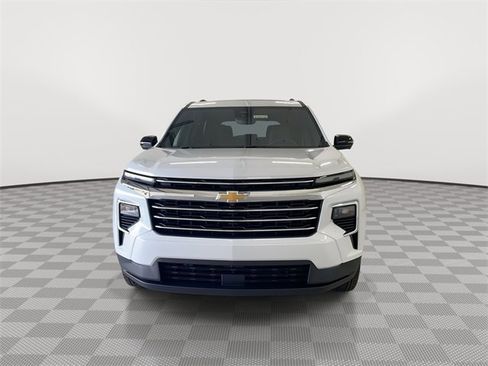 New 2026 Chevrolet Traverse LT w/ Sun and Wheel Package image 4