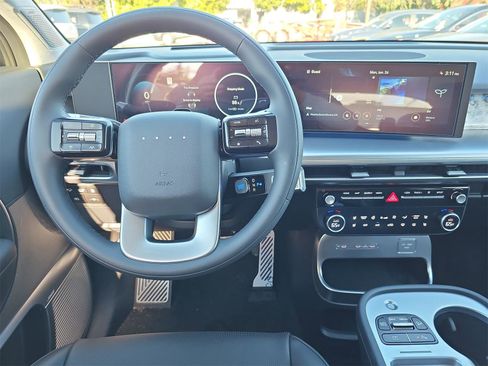 New 2026 Hyundai Ioniq 9 Calligraphy image 18