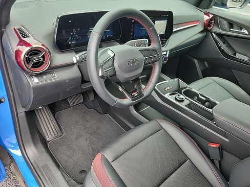 Used 2026 Chevrolet Equinox RS w/ Safety and Technology Package FWD image 9