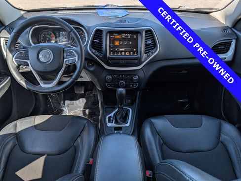 Used 2018 Jeep Cherokee Latitude Plus image 14