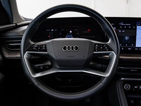 Certified 2025 Audi Q5 2.0T Premium Plus w/ Premium Plus image 41