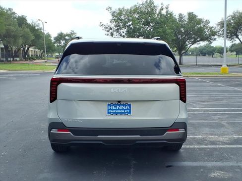 Used 2025 Kia Carnival SX Prestige FWD image 5