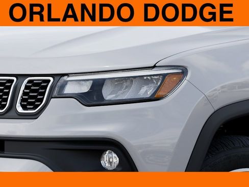 New 2025 Jeep Compass Latitude AWD/4WD image 10