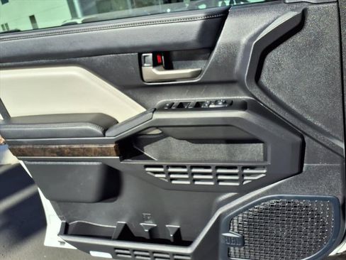 Used 2024 Toyota Tacoma Limited w/ Limited Package (LT) image 25