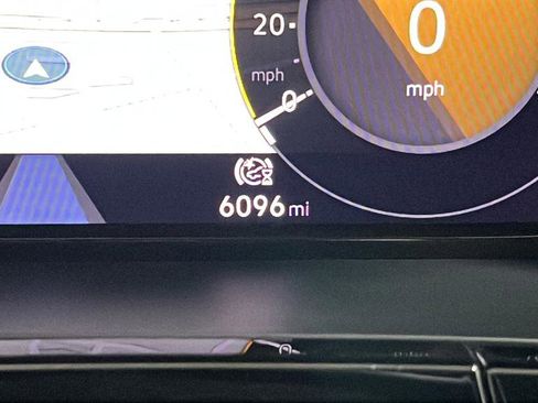 Used 2024 Volkswagen Atlas Peak Edition SEL AWD/4WD image 10