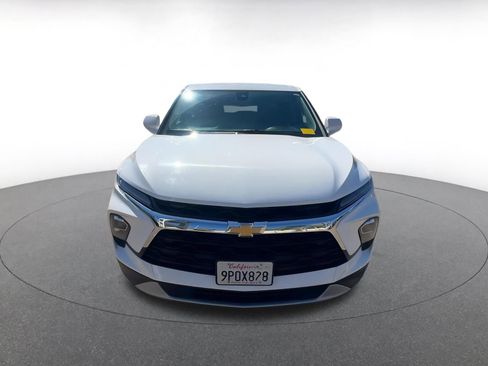Used 2025 Chevrolet Blazer LT image 4