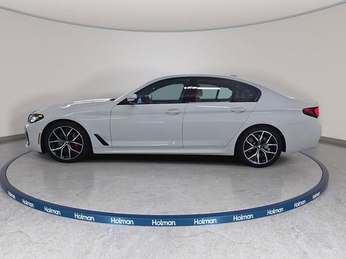 Certified 2022 BMW 530i xDrive w/ M Sport Package image 11