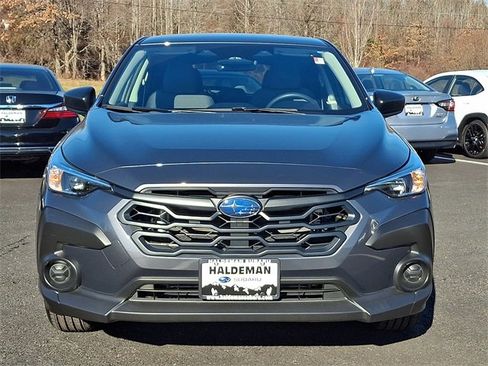 Used 2024 Subaru Crosstrek 2.0i image 2