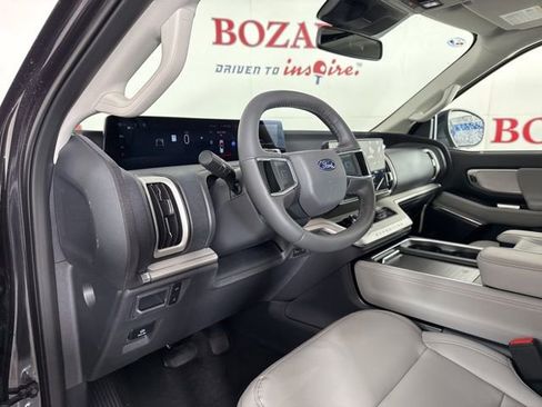 New 2025 Ford Expedition Active image 15