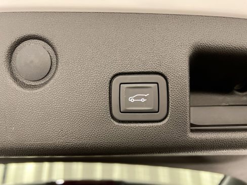 Used 2019 Chevrolet Equinox Premier image 26