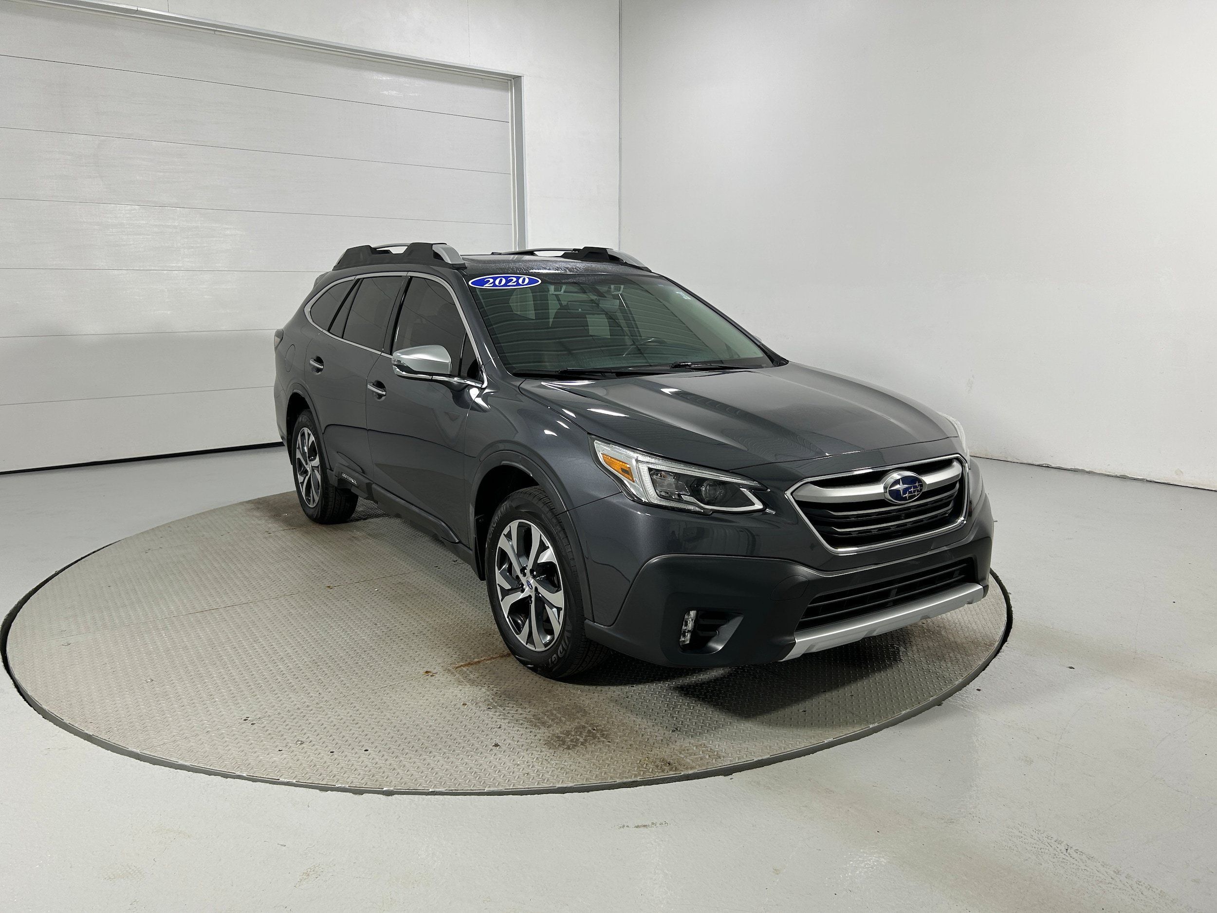 Used 2020 Subaru Outback Touring XT AWD/4WD image 2