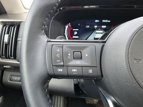 Used 2024 Nissan Pathfinder Platinum w/ Cargo Package image 23