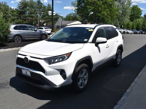 Used 2021 Toyota RAV4 XLE AWD/4WD image 3