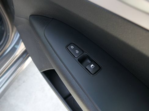 Used 2024 Kia Forte LXS w/ LXS Technology Package FWD image 25