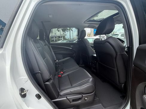 Used 2020 Acura MDX w/ Technology Package FWD image 17