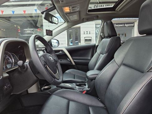Used 2014 Toyota RAV4 Limited AWD/4WD image 10