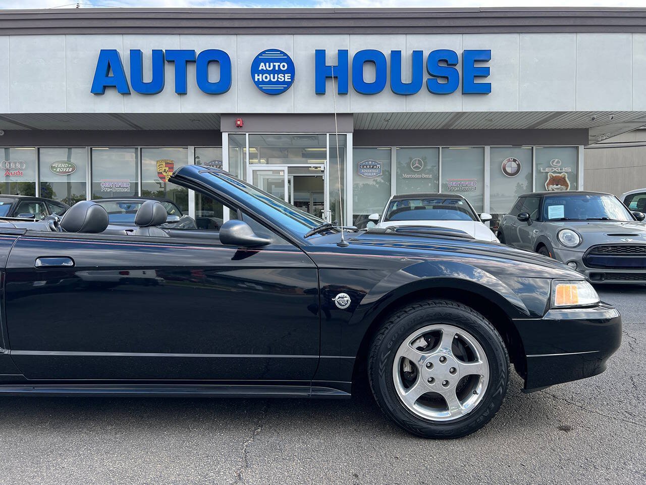 Used 2004 Ford Mustang Convertible RWD image 36