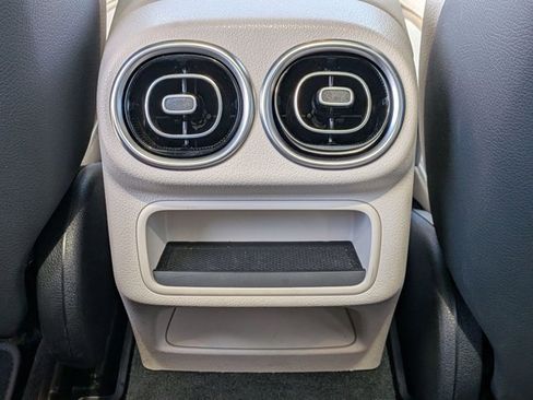 Used 2026 Mercedes-Benz GLC 300 4MATIC image 17