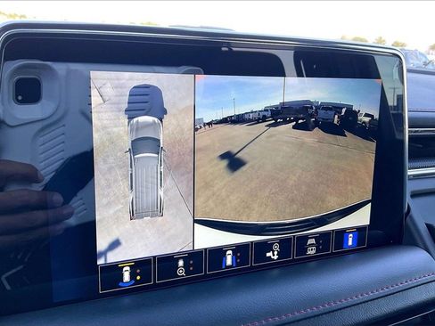 Used 2022 Chevrolet Tahoe RST w/ Luxury Package image 13