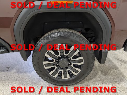 Used 2024 GMC Sierra 2500 Denali Ultimate AWD/4WD image 13