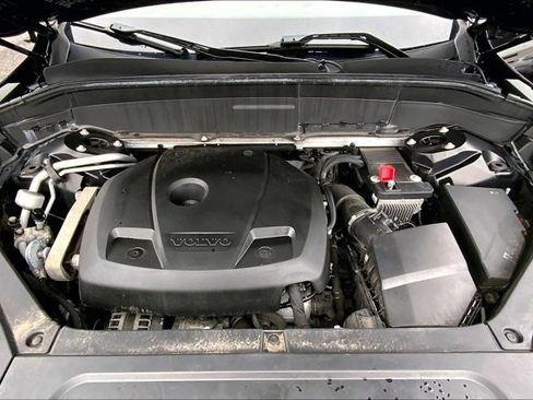 Used 2018 Volvo XC90 T5 Momentum w/ Convenience Package image 9