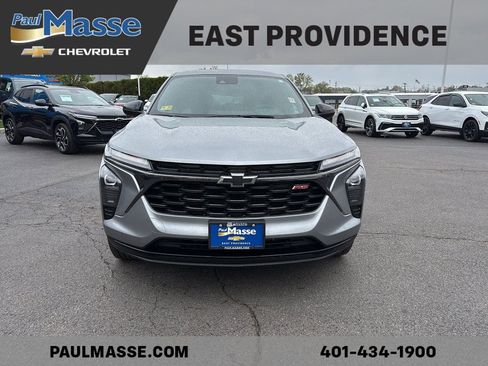 Certified 2024 Chevrolet Trax RS FWD image 2