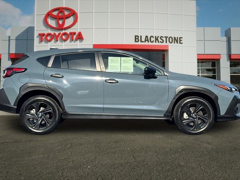 Used 2024 Subaru Crosstrek 2.0i AWD/4WD image 2