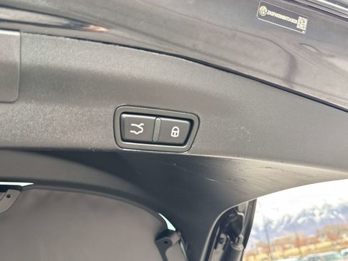 Used 2022 Alfa Romeo Stelvio Veloce image 19