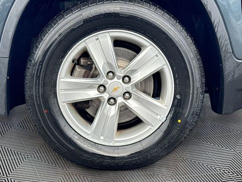 Used 2021 Chevrolet Trax LT image 29