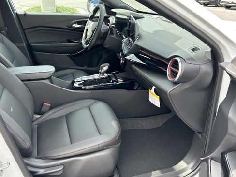New 2026 Chevrolet Trax RS w/ Sunroof Package image 5