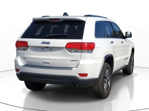 Used 2017 Jeep Grand Cherokee Limited AWD/4WD image 4