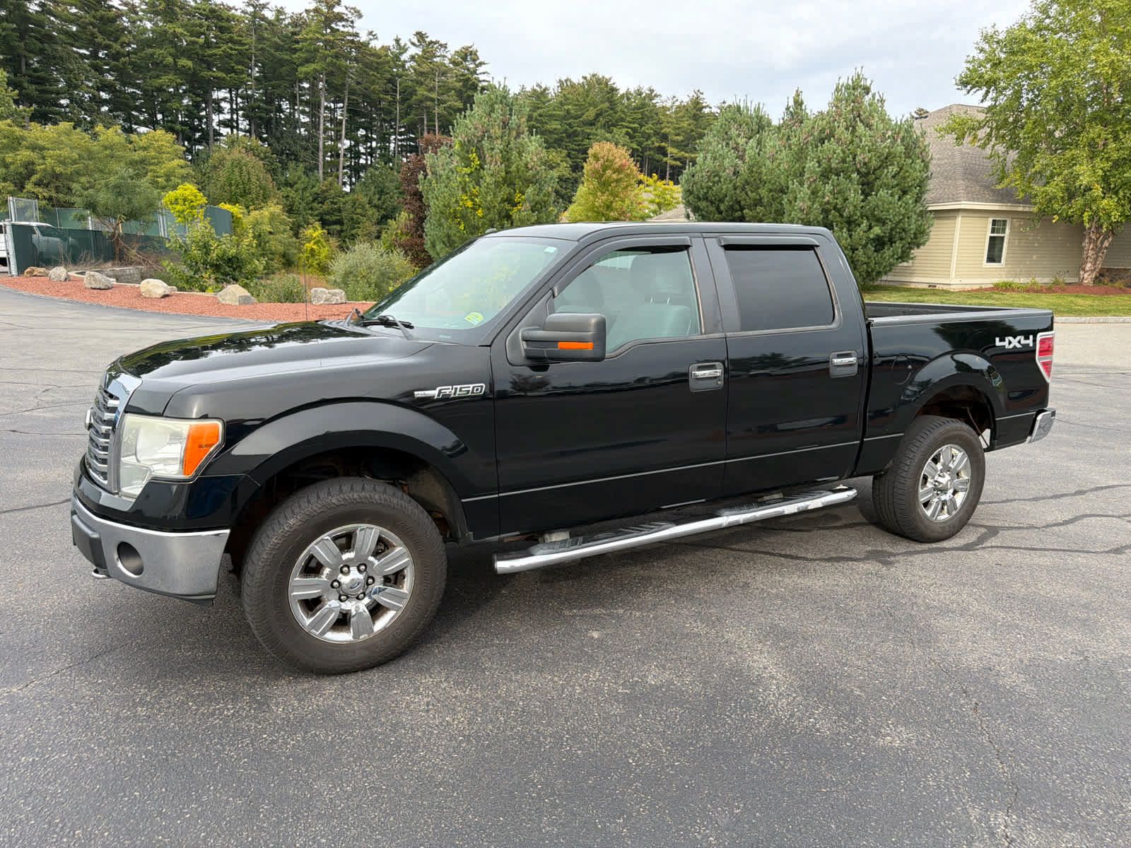 Used 2011 Ford F150 XLT w/ XLT Chrome Pkg AWD/4WD image 1