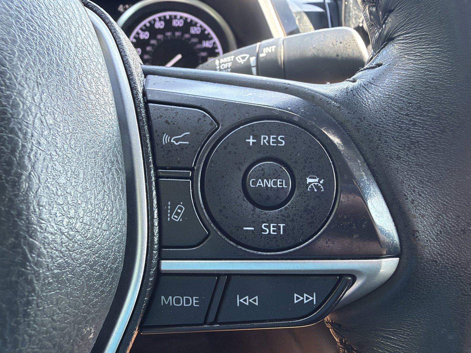 Used 2023 Toyota Camry XLE FWD image 25