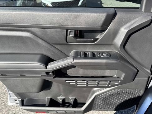 Certified 2025 Toyota Tacoma SR5 image 8