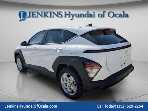 Used 2026 Hyundai Kona SE FWD image 5