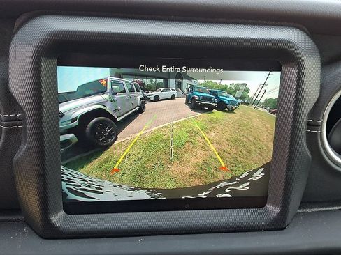 Certified 2023 Jeep Wrangler Unlimited Rubicon 4xe w/ Cold Weather Group AWD/4WD image 18
