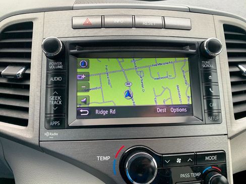 Used 2013 Toyota Venza Limited AWD/4WD image 8