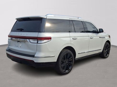 Certified 2024 Lincoln Navigator Reserve AWD/4WD image 6