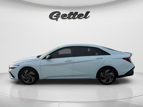 Certified 2025 Hyundai Elantra Sport FWD image 8