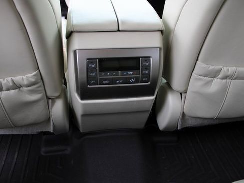 Used 2014 Lexus GX 460 image 35