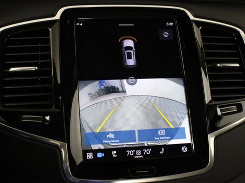 Certified 2023 Volvo XC90 T8 Ultimate w/ Lounge Package image 13