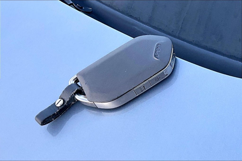 Used 2024 Kia Sorento S AWD/4WD image 11