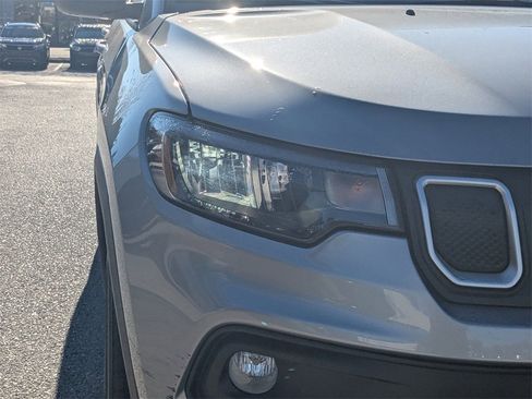 Used 2022 Jeep Compass Latitude image 14