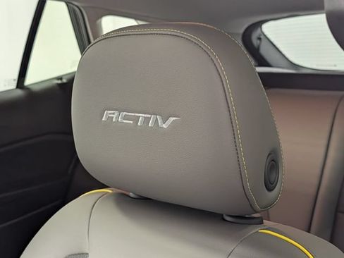 New 2026 Chevrolet Trax ACTIV w/ Sunroof Package FWD image 10