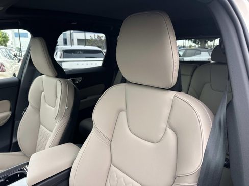 New 2026 Volvo XC60 B5 Plus w/ Protection Package Premier image 15