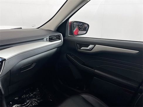 Used 2022 Ford Escape SEL image 22