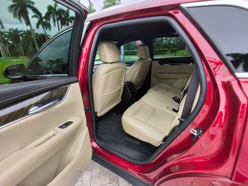 Used 2017 Cadillac XT5 FWD image 23