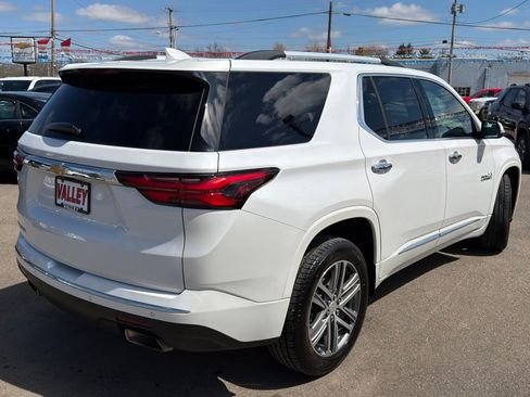 Used 2023 Chevrolet Traverse High Country FWD image 11
